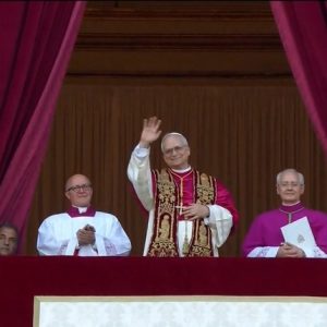 Leo XIV: Hồng y Hoa Kỳ Robert Francis Prevost được bầu làm Giáo hoàng