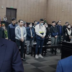 Trấn lột dân, sa lưới, chạy án và được giảm án!