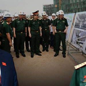 Do đâu tướng lĩnh đi làm thương nhân kiếm tiền?