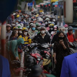 Tại sao Kế hoạch cấm xe máy xăng ở Hà Nội khả năng cao sẽ hoãn vô thời hạn?