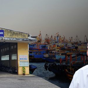 SÁP NHẬP XONG, DÂN NGƯỜI GÁNH NẠN