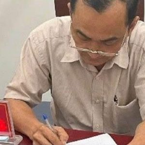 BẮT! BẮT NỮA ! BÀN TAY KHÔNG PHÚT NGHỈ