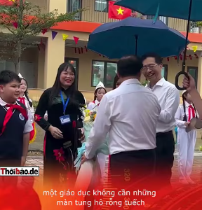 KHI HỌC SINH THÀNH “SÂN KHẤU”, GIÁO DỤC HOÁ TRÒ HỀ