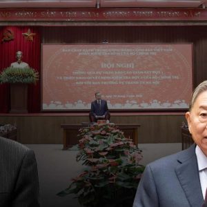 Tô Lâm lại “không thuộc bài”: Từ “Xã Xã hội chủ nghĩa” đến những lỗ hổng kiến thức trầm trọng?